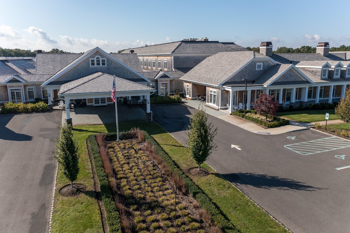 Wellbridge Long Island Drug & Alcohol Rehab New York - Photo 6
