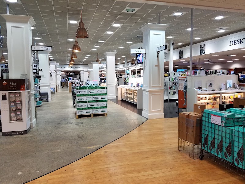 Micro Center - Photo 3